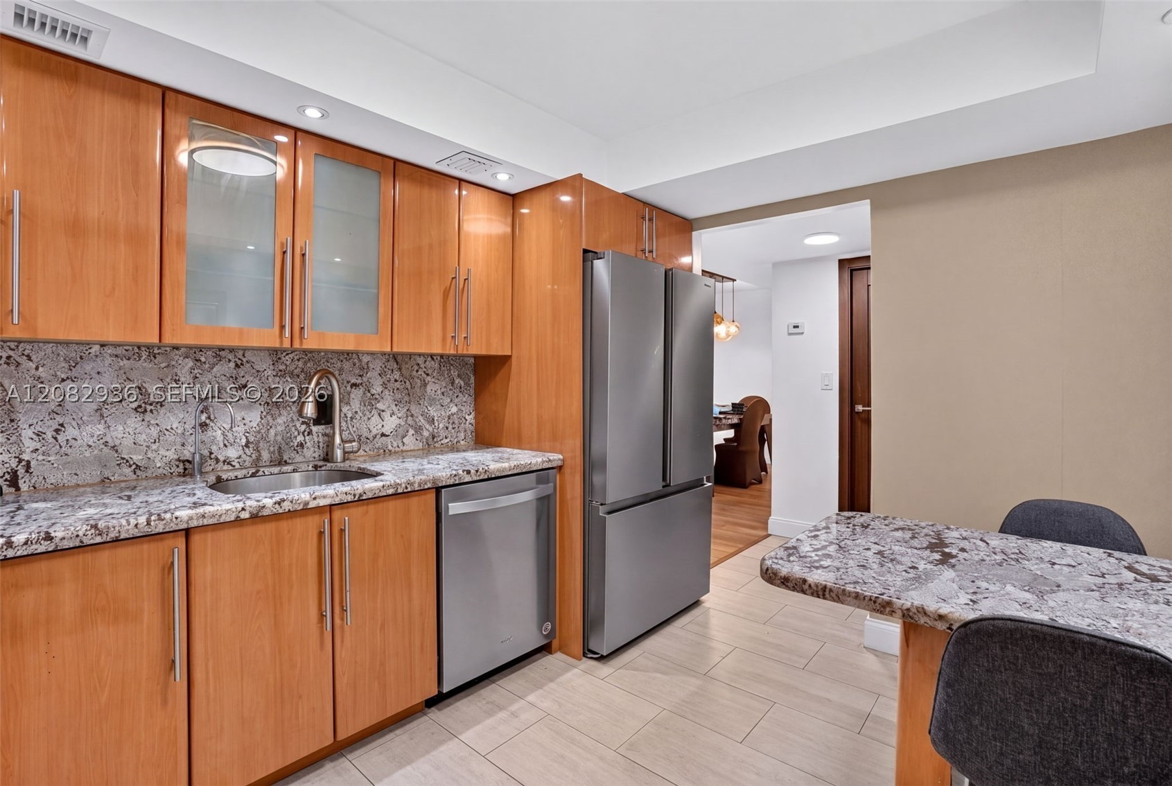 427 Golden Isles Dr 11c Property Photo 8