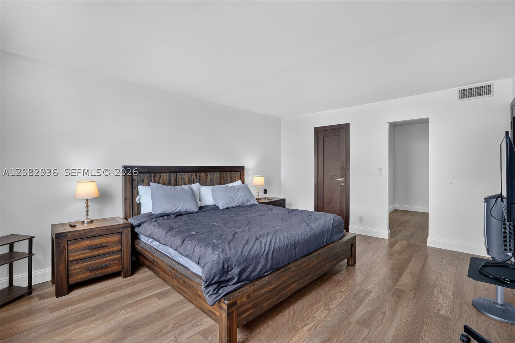 427 Golden Isles Dr 11c Property Photo 19