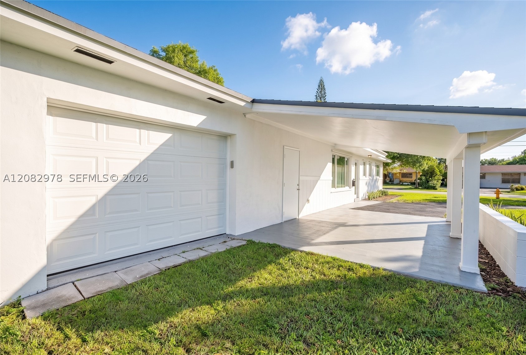 10441 Sw 46th Ter Property Photo 3