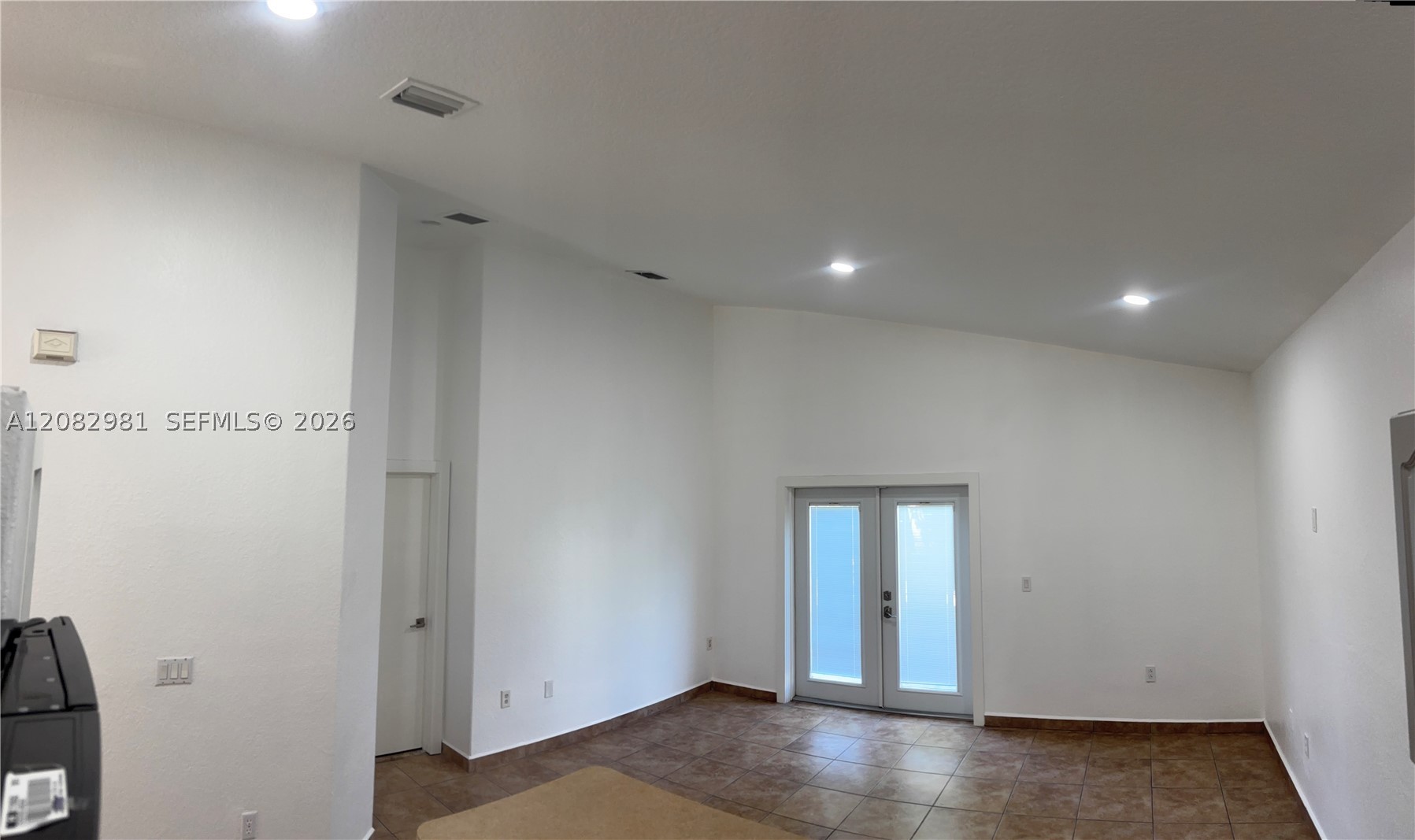 709 Se 13th Ter 709 Property Photo 13