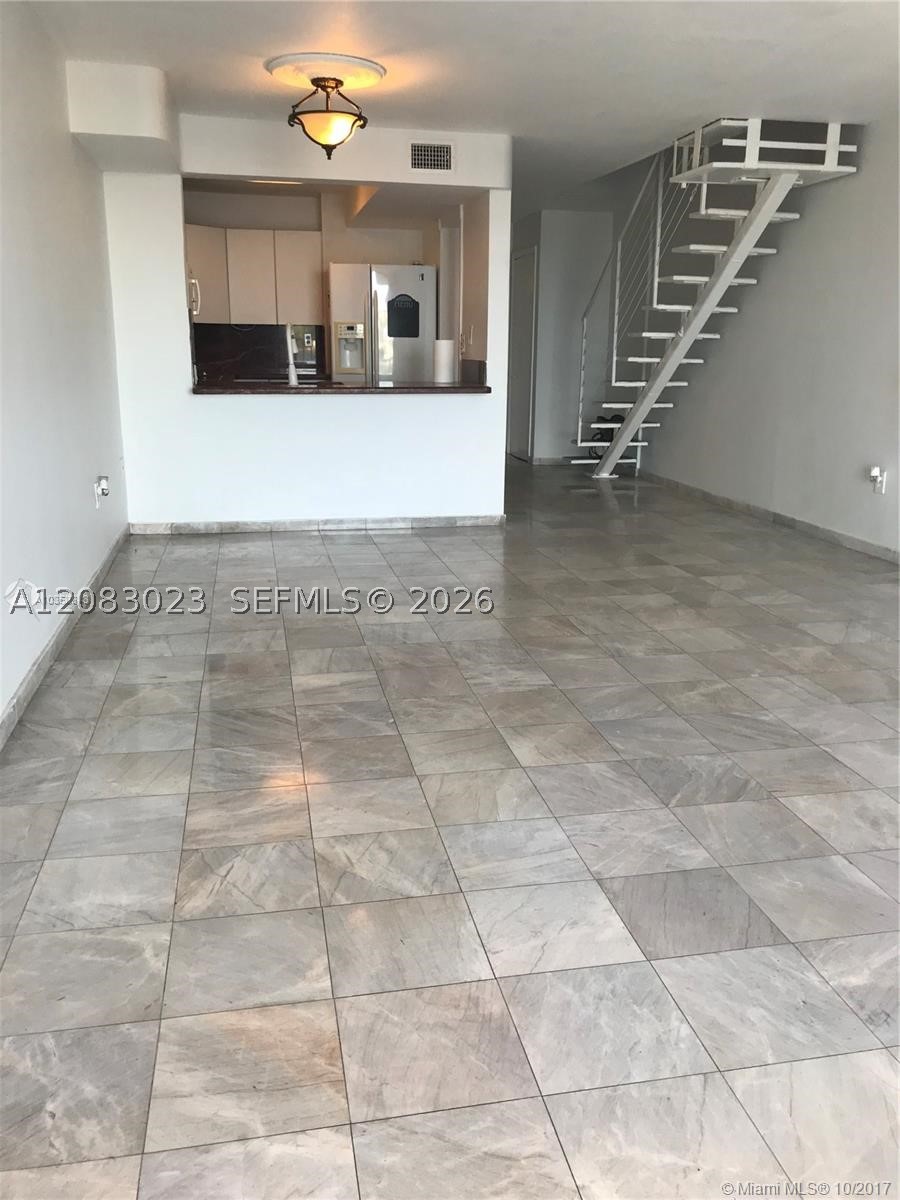 7899 Ne Bayshore Ct 4e Property Photo 5