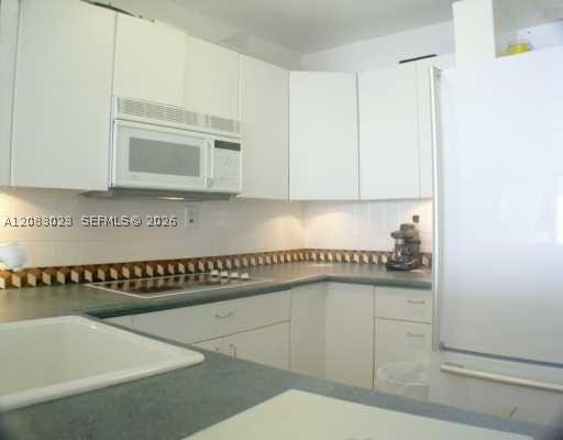 7899 Ne Bayshore Ct 4e Property Photo 6