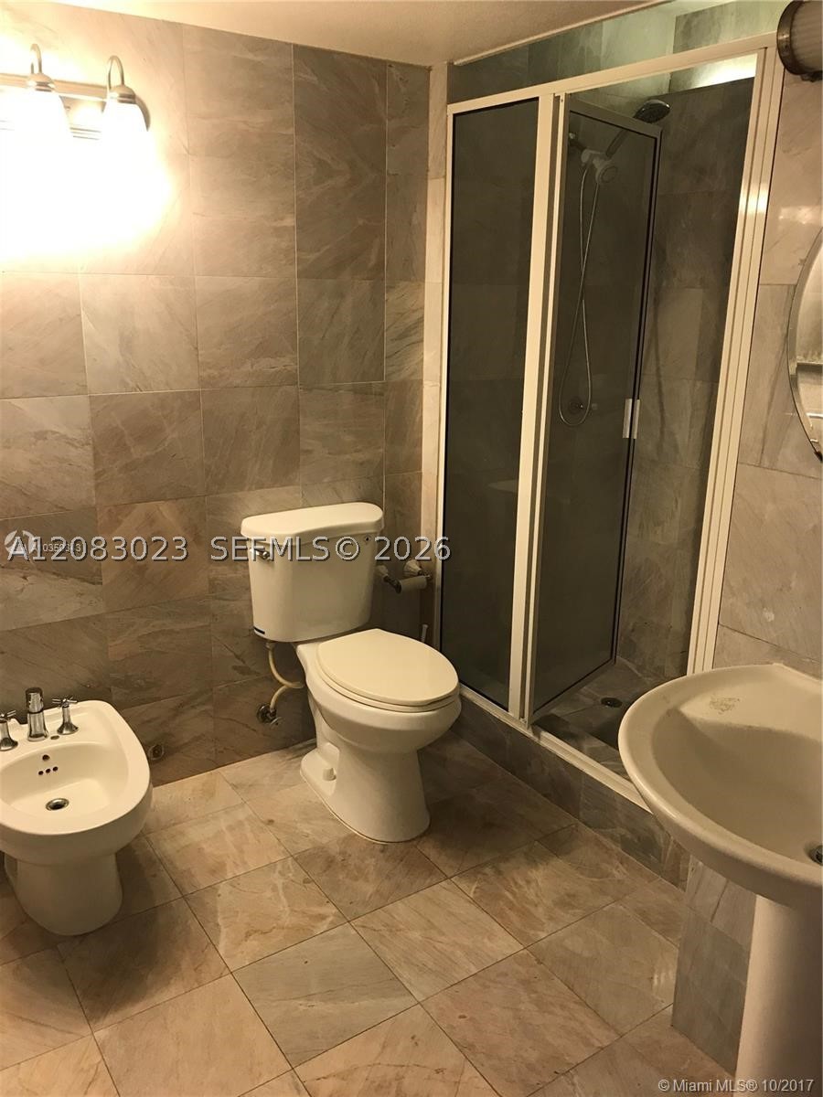 7899 Ne Bayshore Ct 4e Property Photo 13