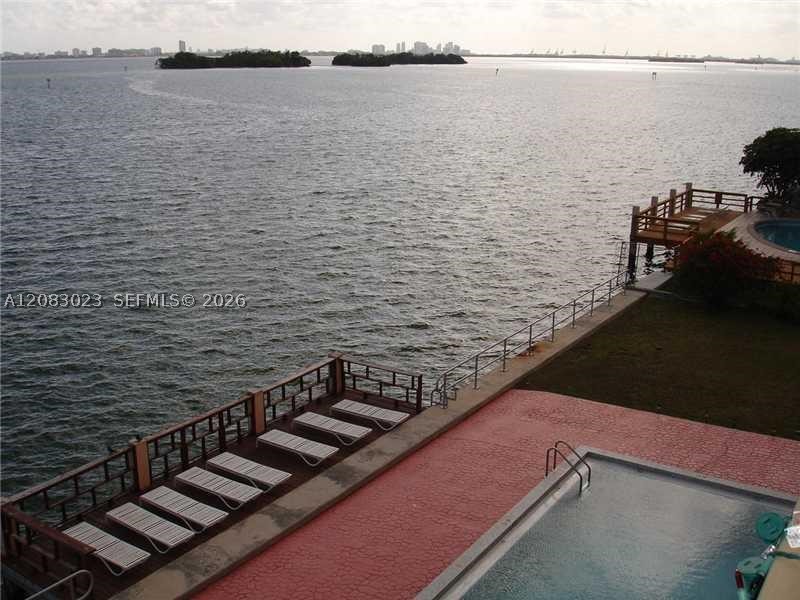 7899 Ne Bayshore Ct 4e Property Photo 16