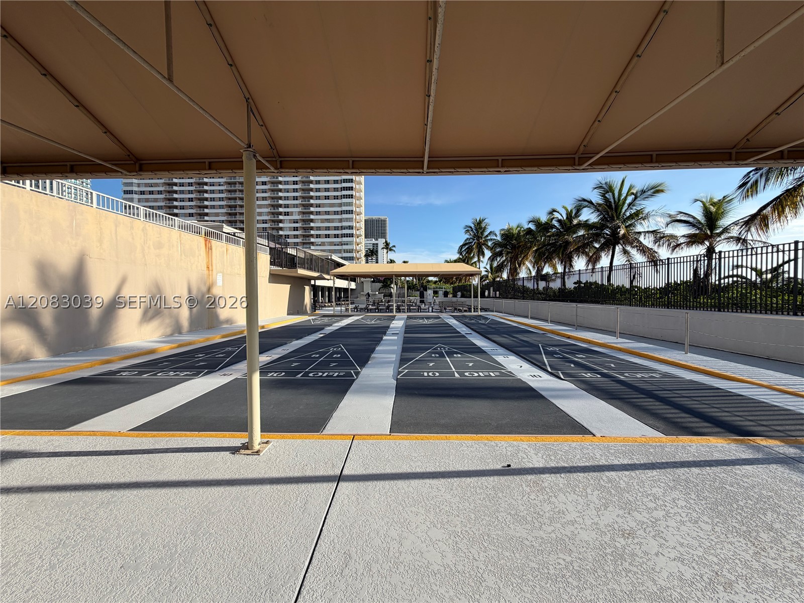 1950 S Ocean Dr 2c Property Photo 58