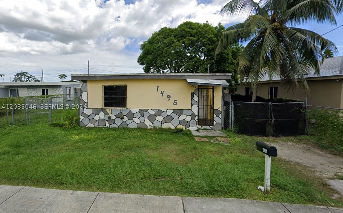 1495 NW 7th Pl Property Photo 1