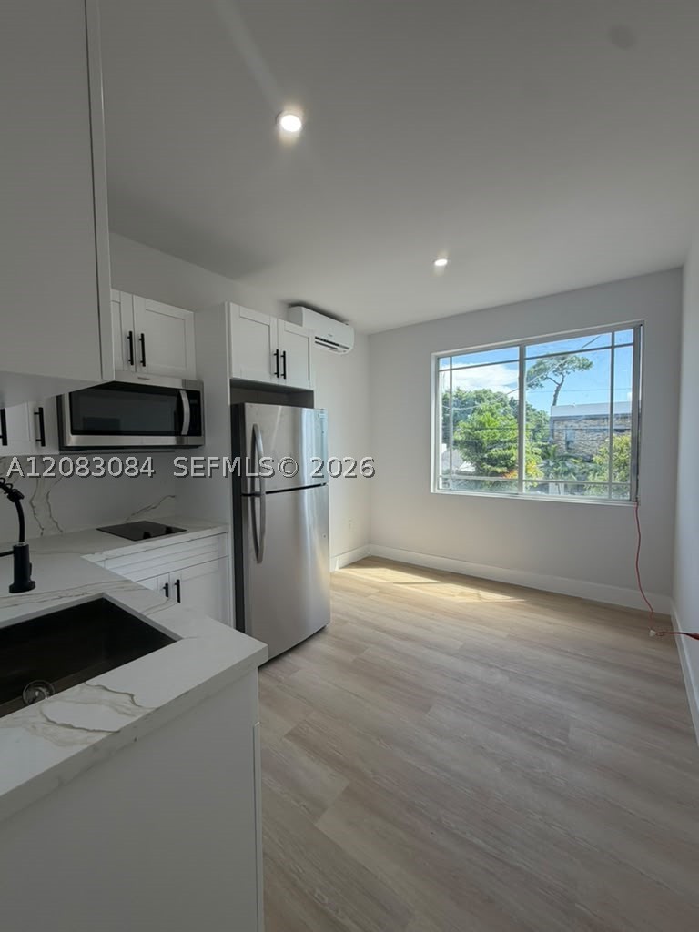 2425 SW 6th St 9 Property Photo 1