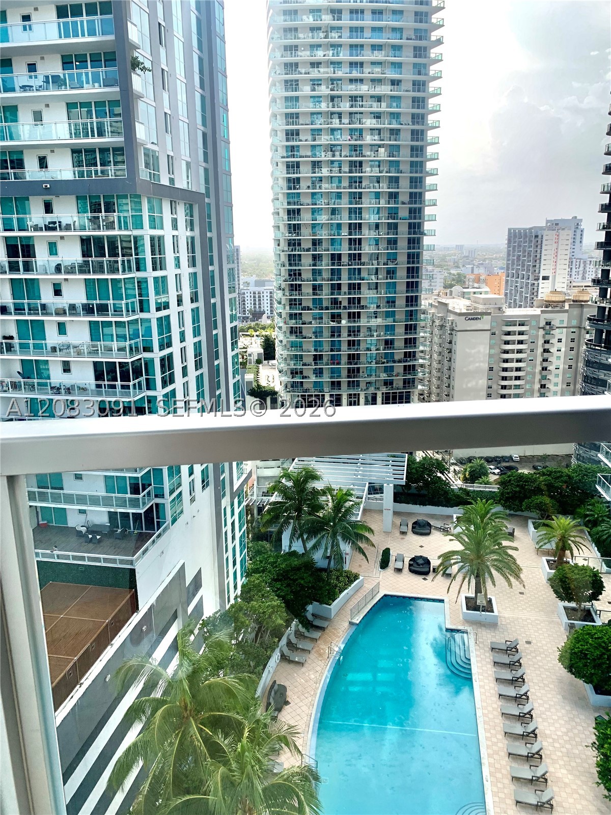 1060 Brickell Ave 1713 Property Photo 4