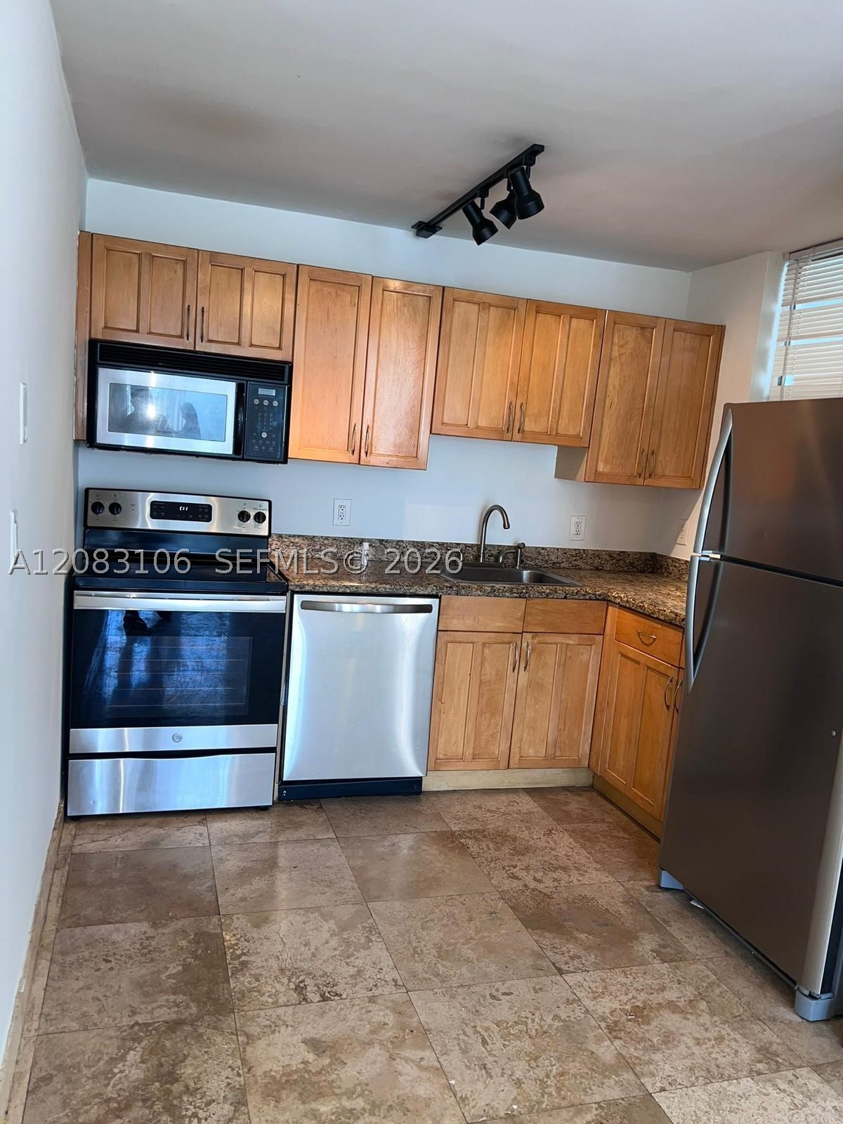 1801 S Treasure Dr 429 Property Photo 1