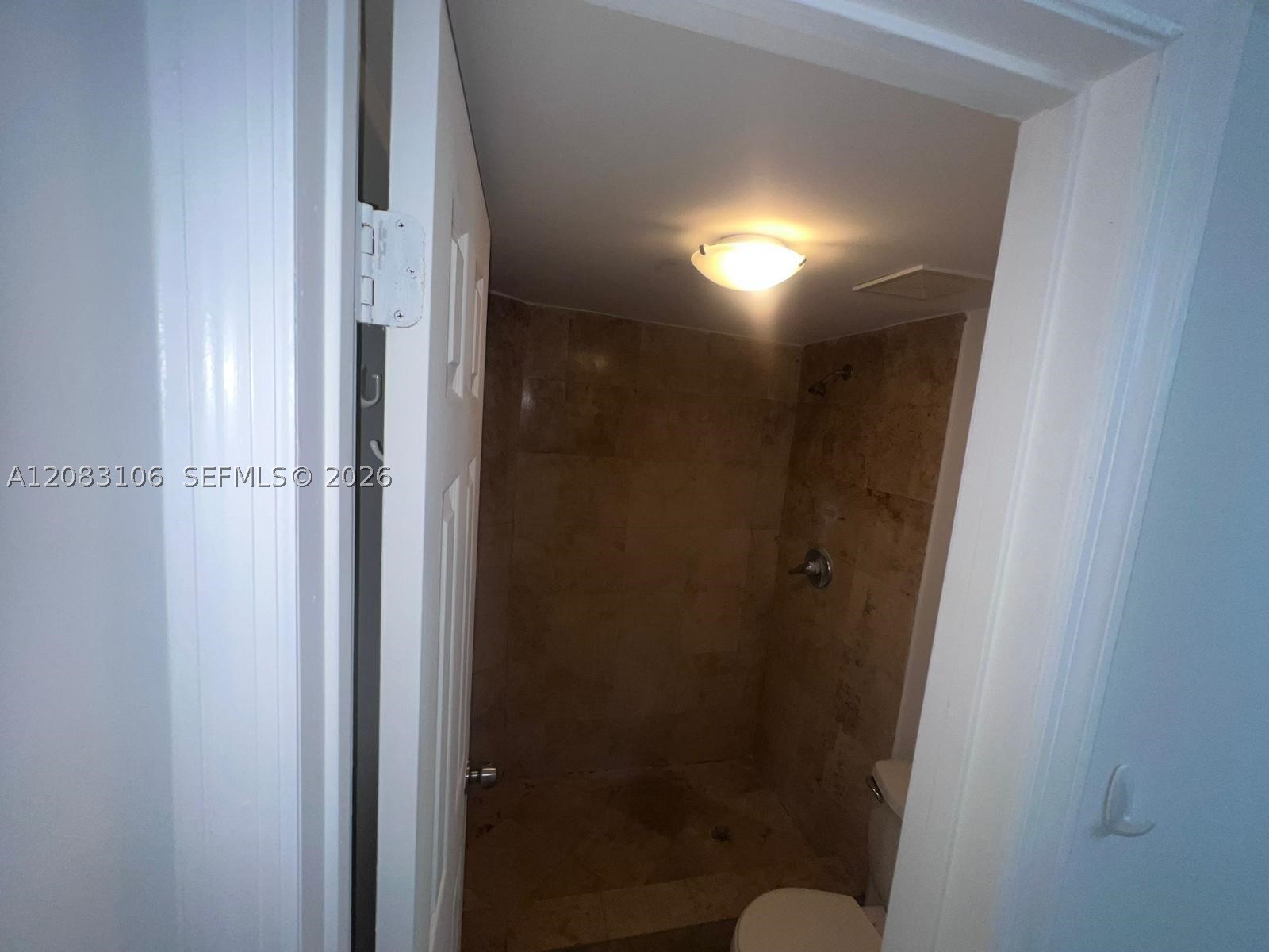 1801 S Treasure Dr 429 Property Photo 7