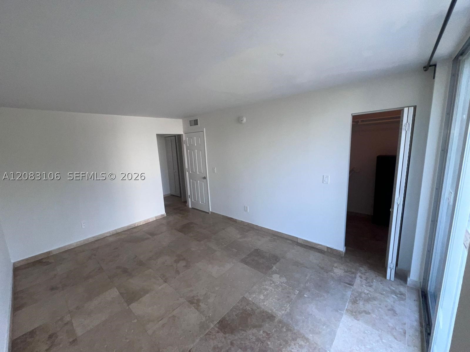 1801 S Treasure Dr 429 Property Photo 8