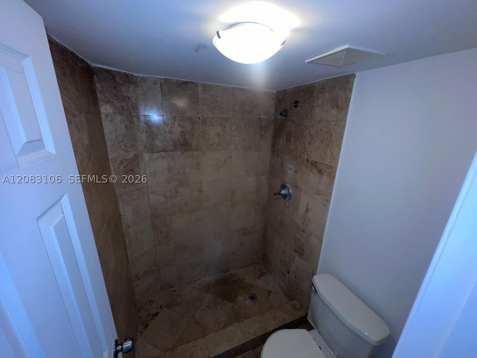 1801 S Treasure Dr 429 Property Photo 11