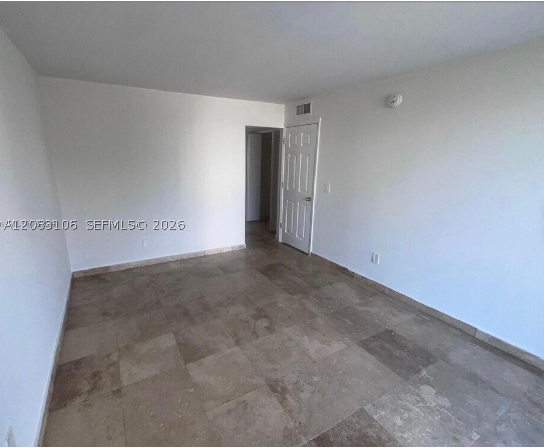 1801 S Treasure Dr 429 Property Photo 12