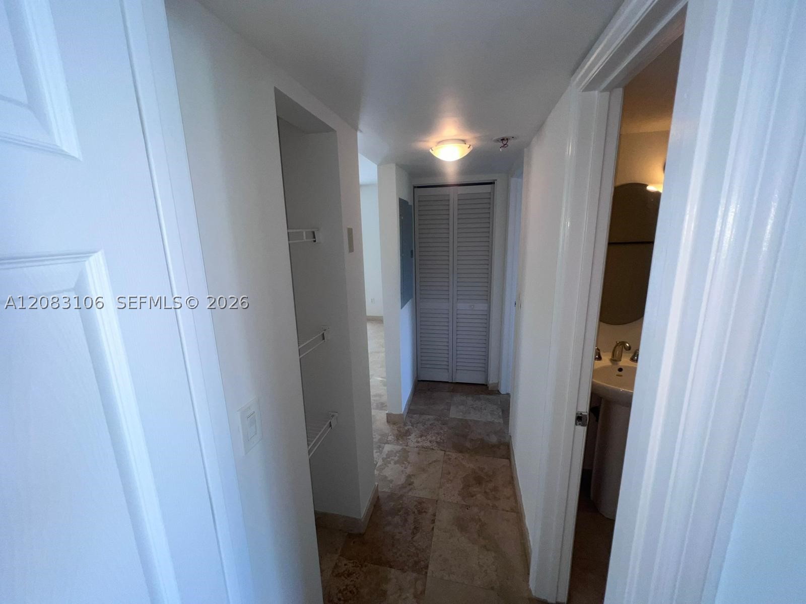 1801 S Treasure Dr 429 Property Photo 13