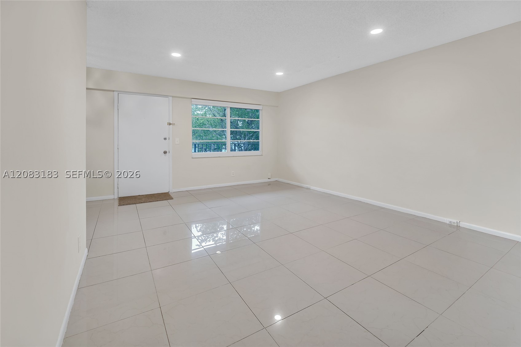150 Sw 134th Way 304r Property Photo 5