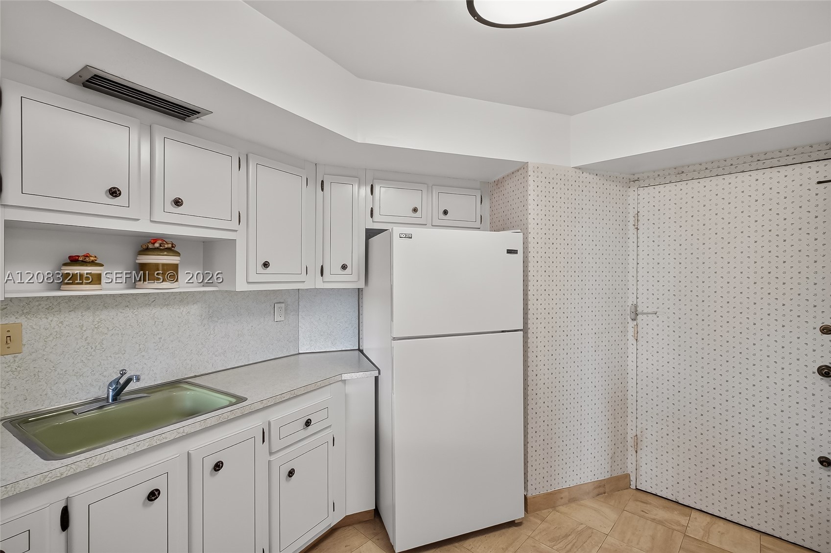 11930 N Bayshore Dr 1405 Property Photo 22
