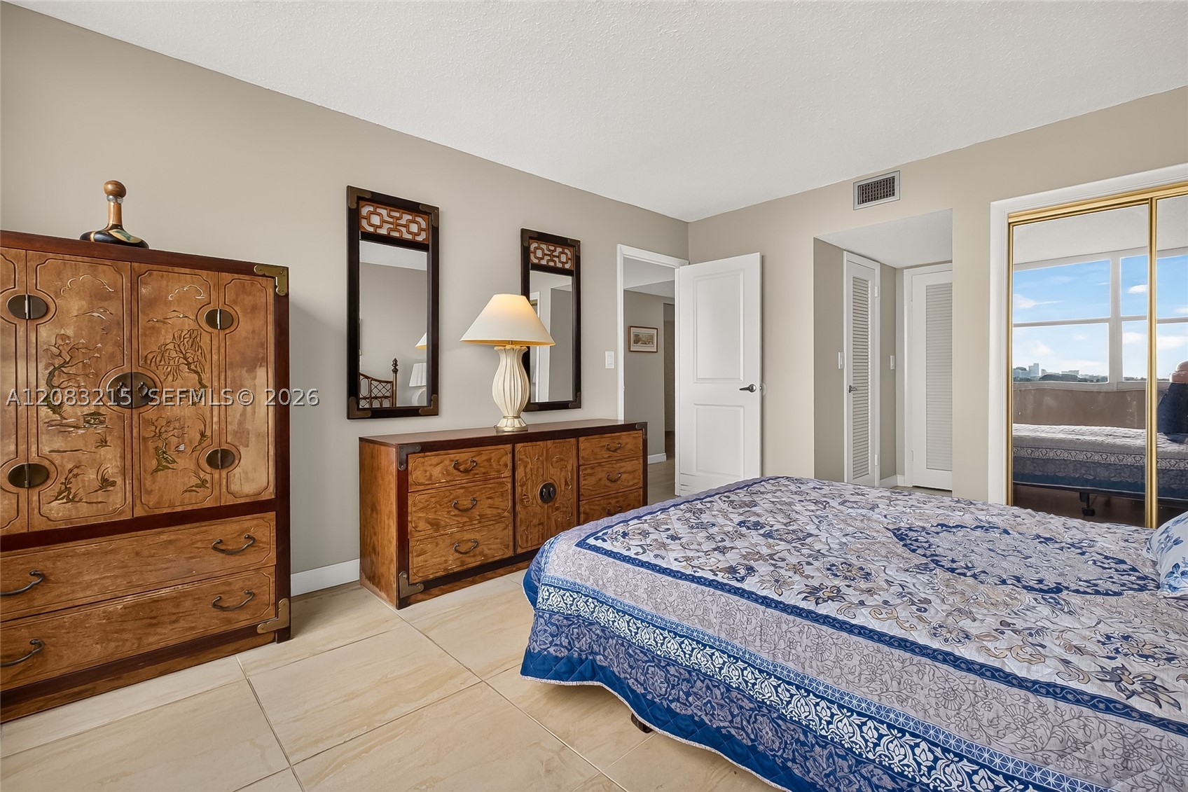 11930 N Bayshore Dr 1405 Property Photo 37
