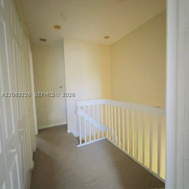 1040 Ne 42nd Pl Property Photo 17