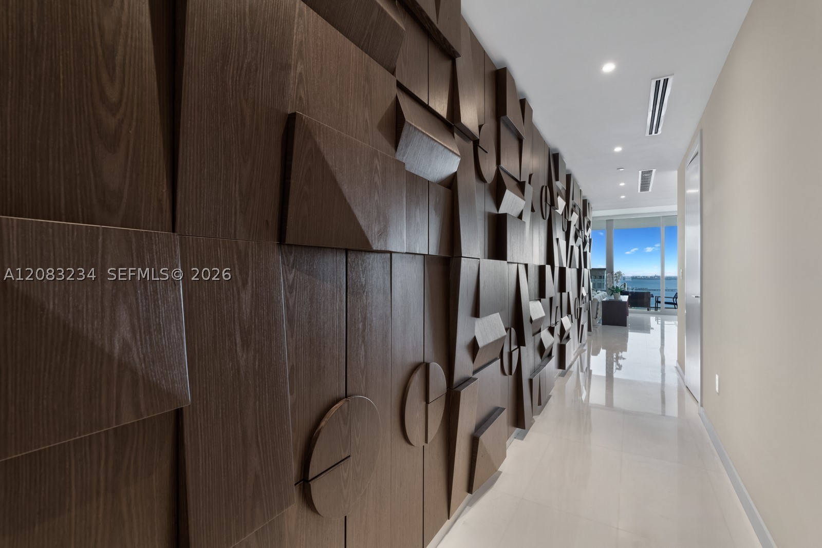 300 Biscayne Blvd Way 3302 Property Photo 8