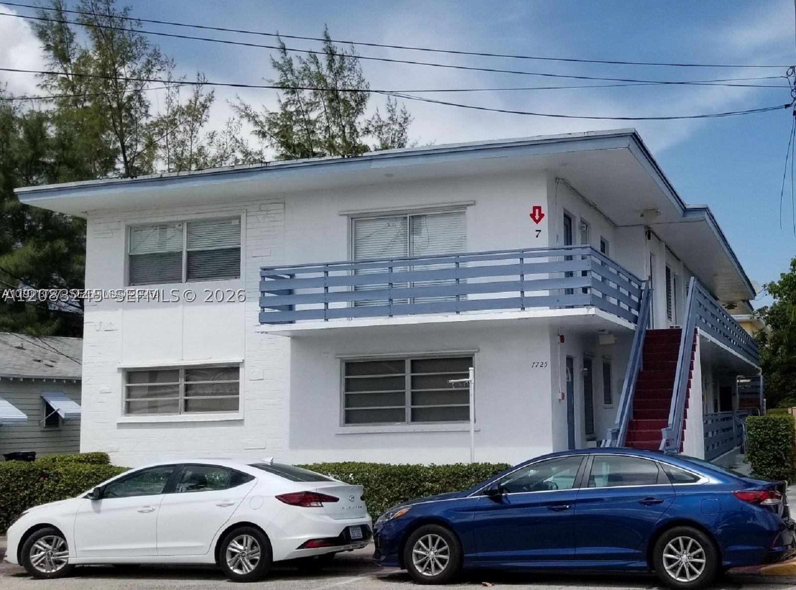 7725 CARLYLE AVE 7 Property Photo 1