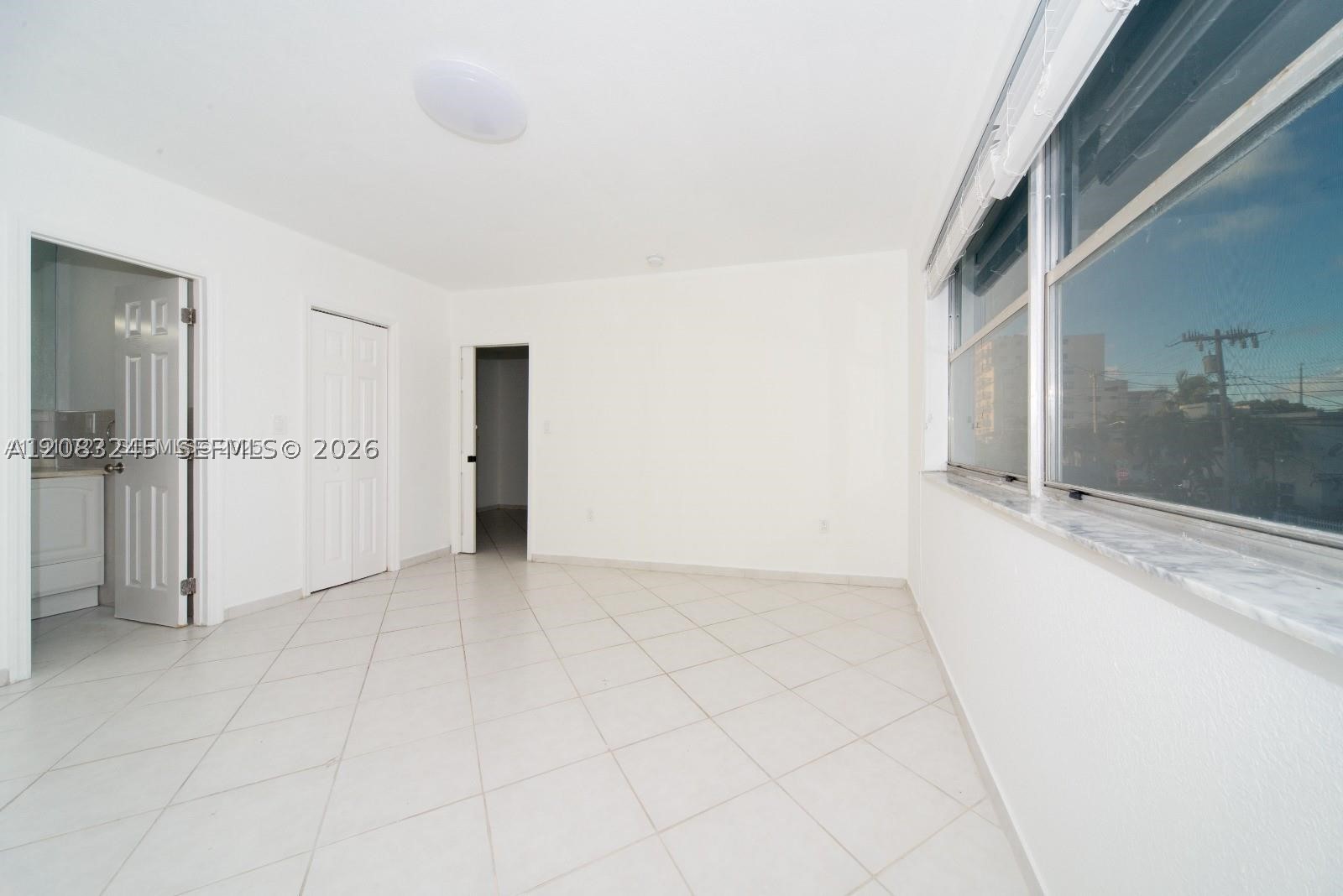 7725 Carlyle Ave 7 Property Photo 12