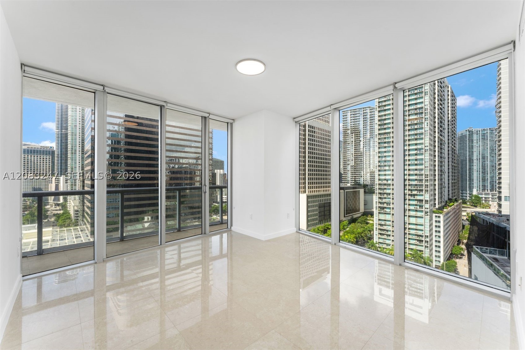 495 Brickell Ave 1811 Property Photo 6