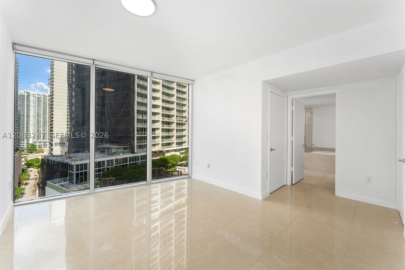 495 Brickell Ave 1811 Property Photo 8