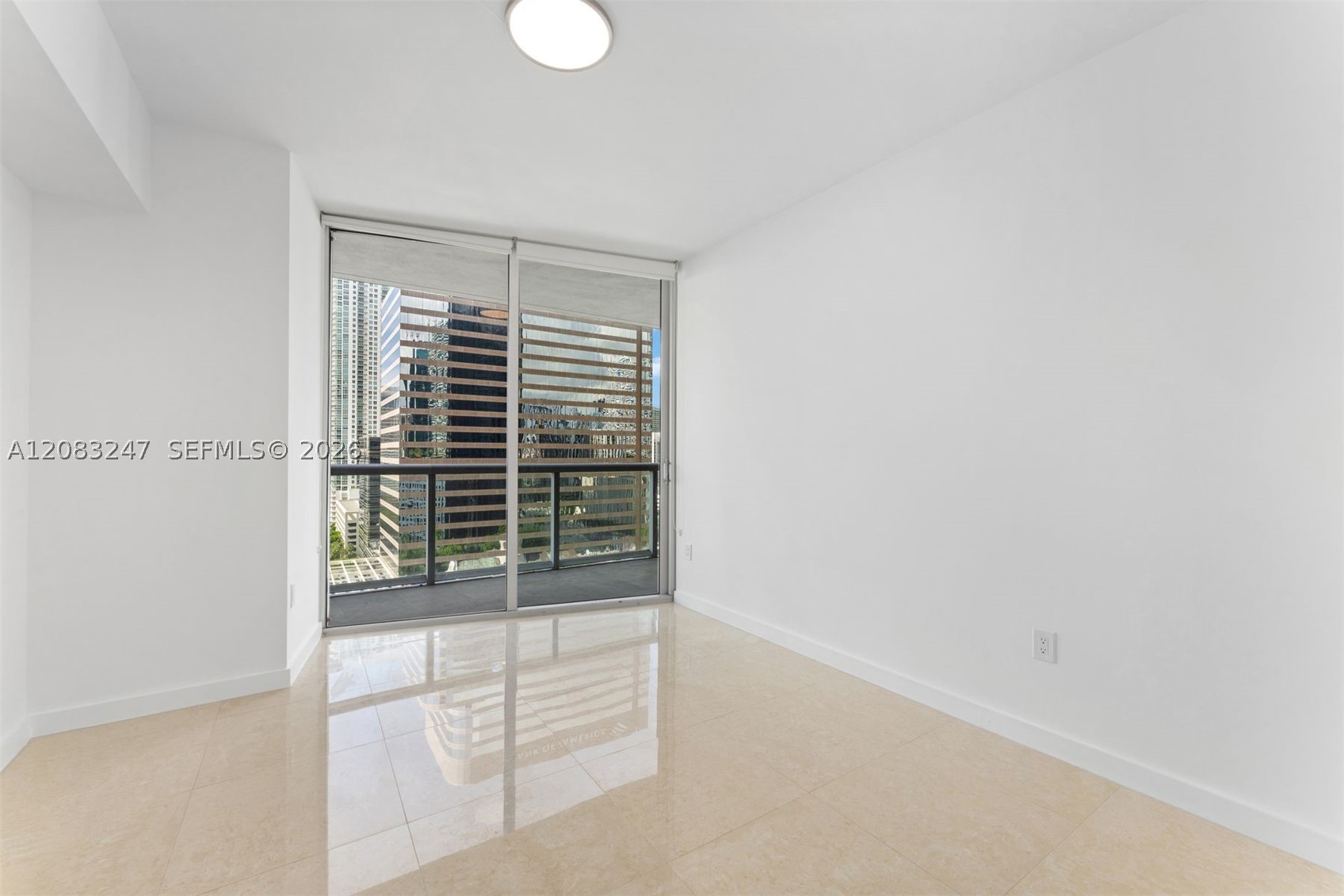 495 Brickell Ave 1811 Property Photo 13