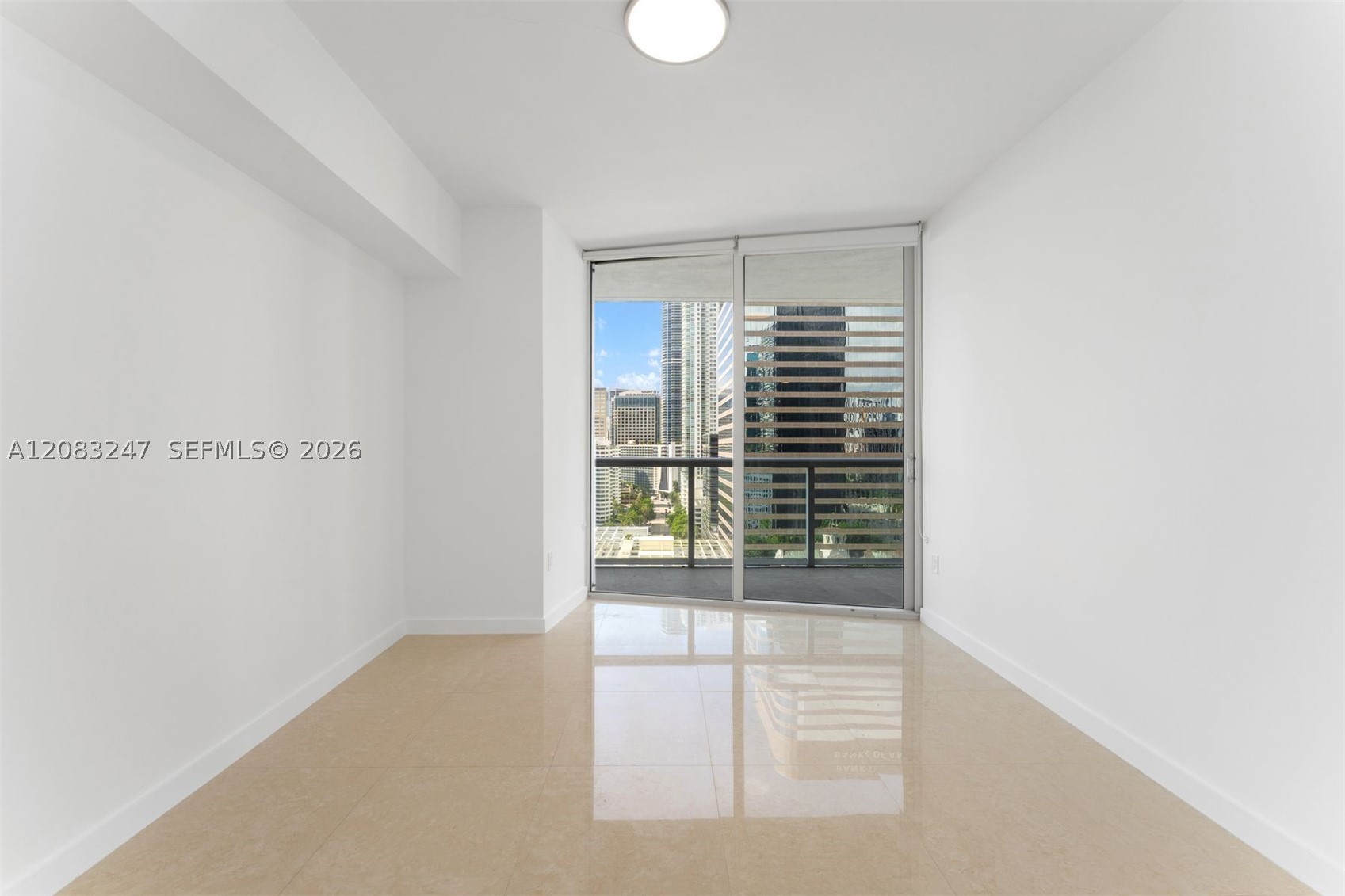 495 Brickell Ave 1811 Property Photo 14