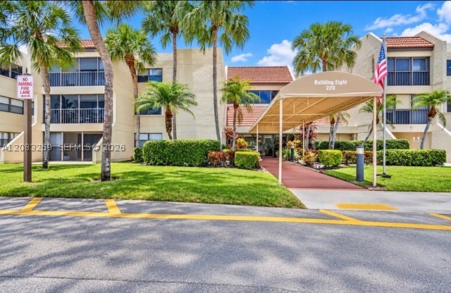 220 Lakeview Dr 101 Property Photo 1
