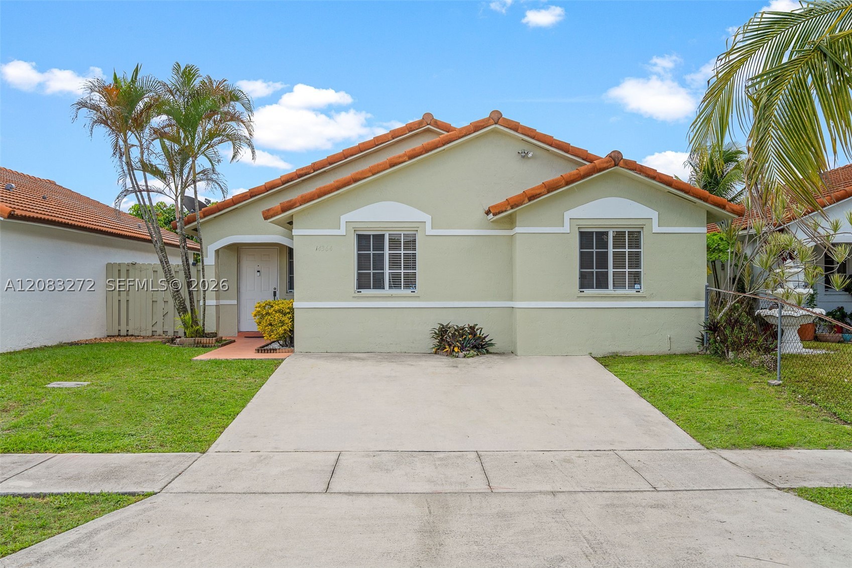 14364 SW 176th Ter Property Photo 1