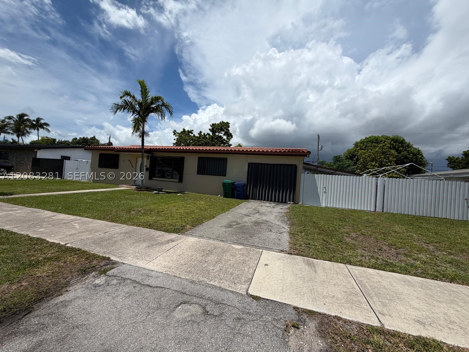 9315 Jamaica Dr Property Photo 4