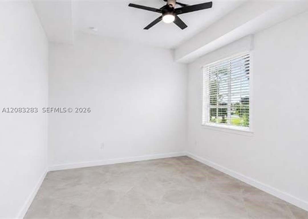 5651 Double Eagle Cir 4327 Property Photo 4