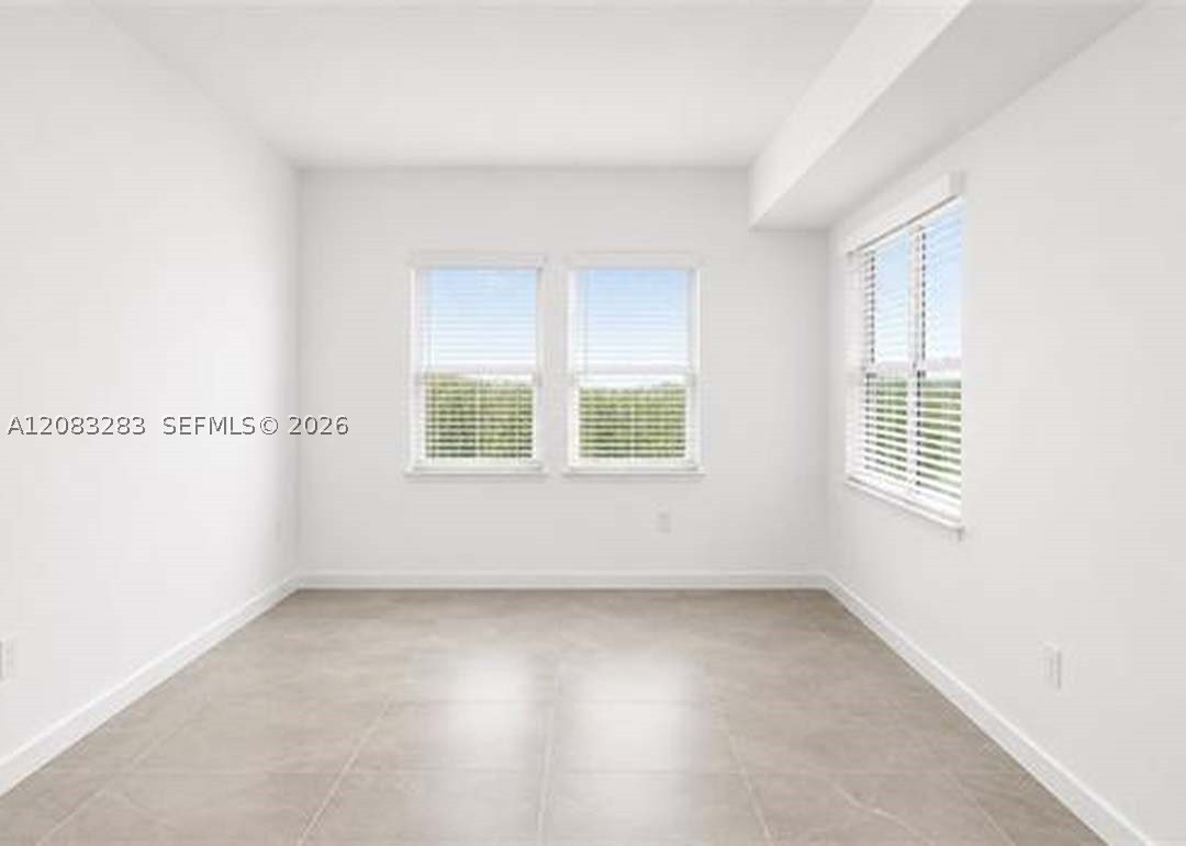 5651 Double Eagle Cir 4327 Property Photo 11