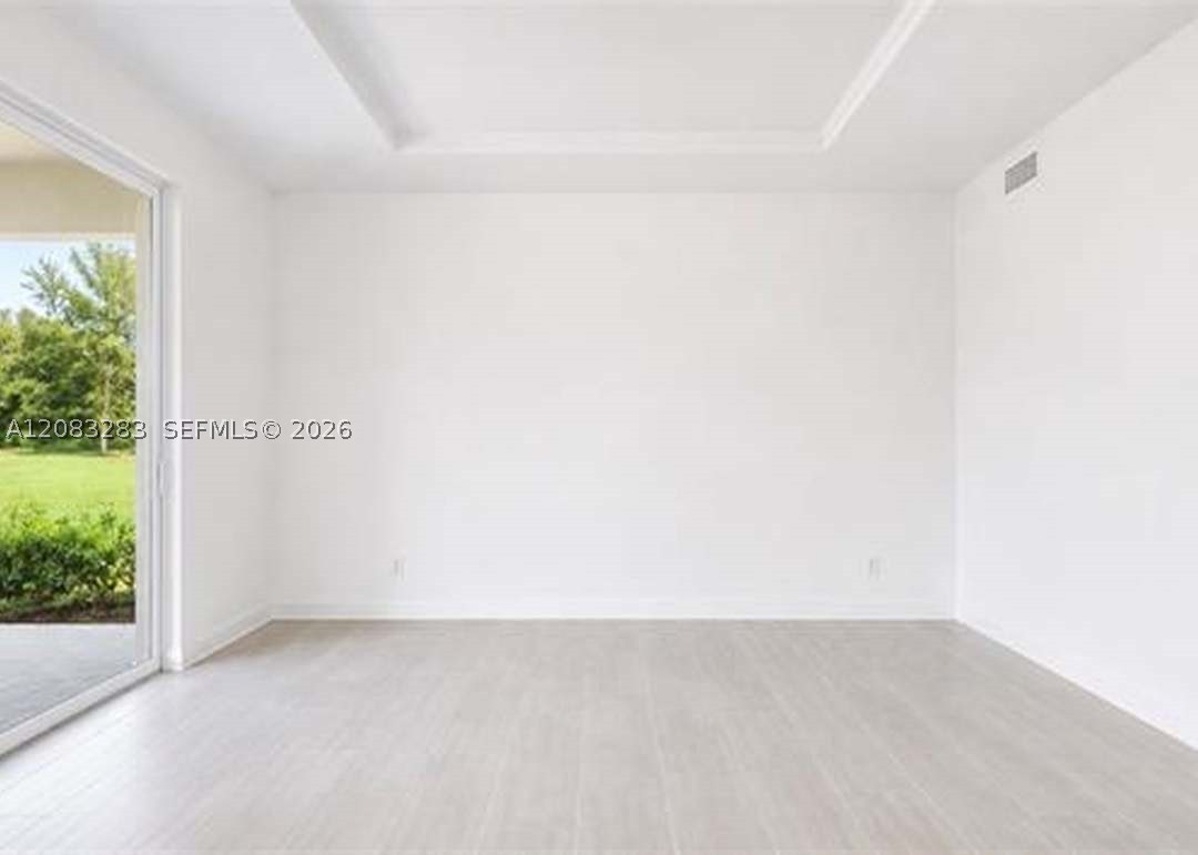 5651 Double Eagle Cir 4327 Property Photo 15