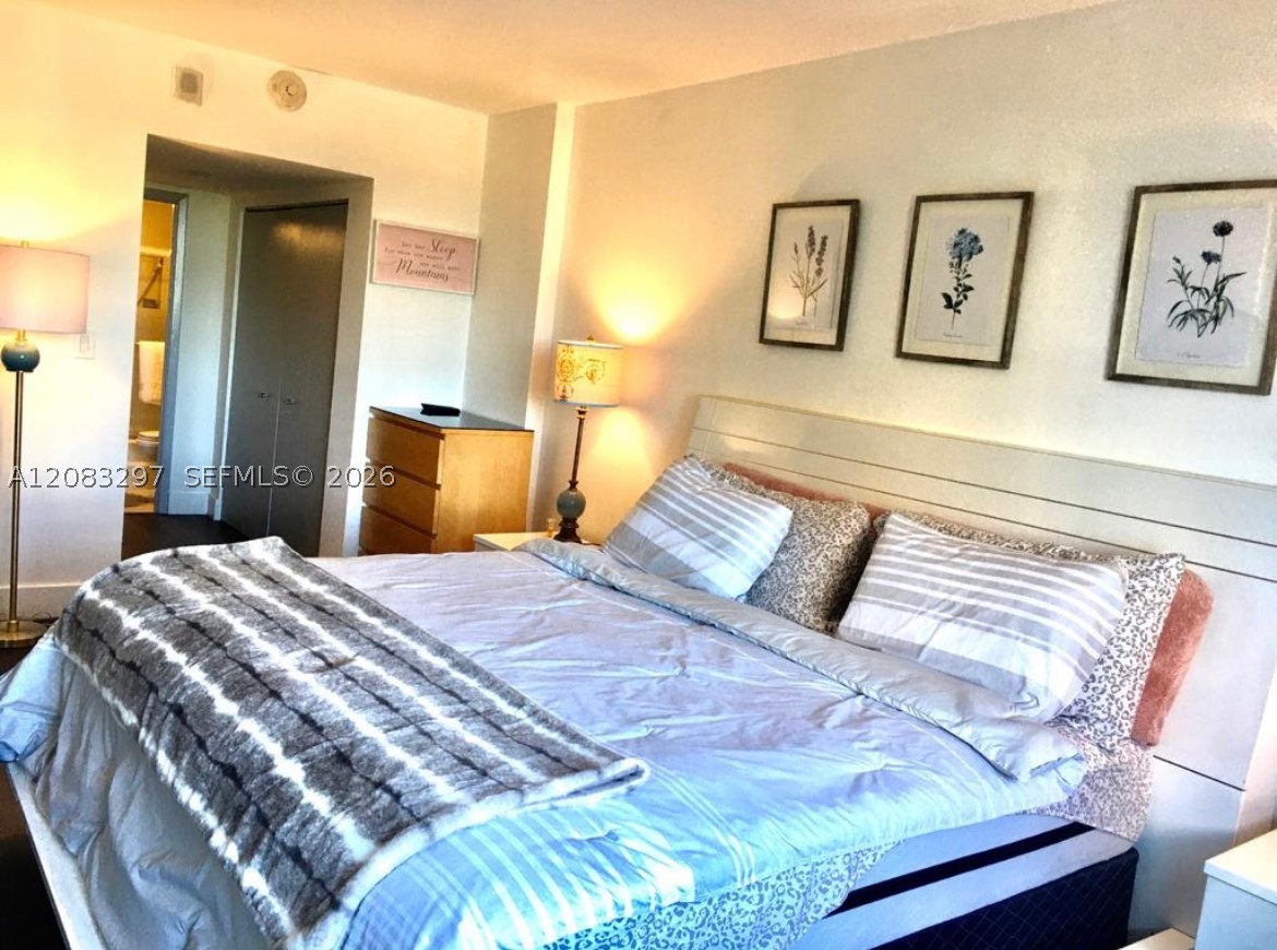 11111 Biscayne Blvd 4d Property Photo 6