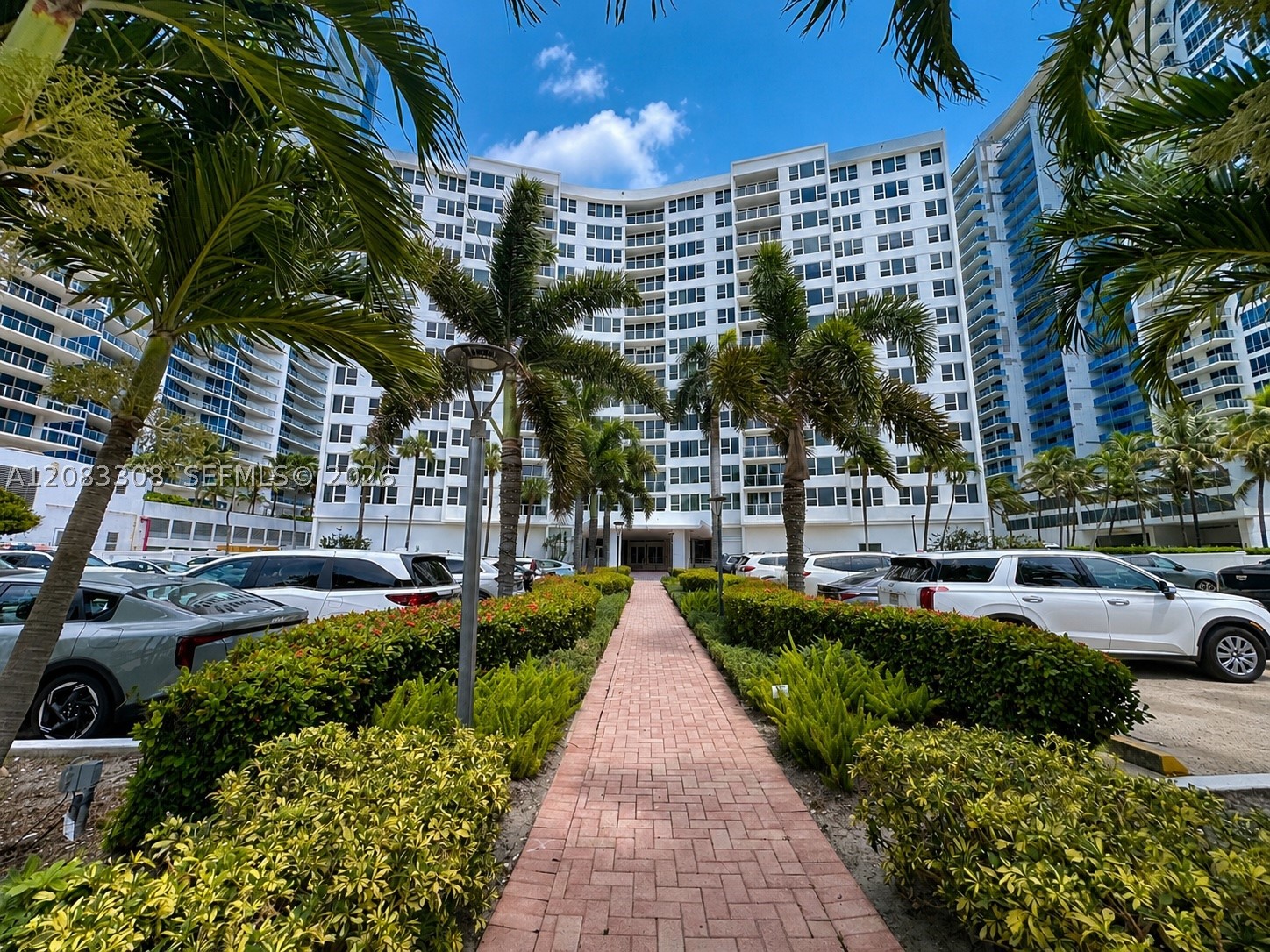 3505 S Ocean Dr 402 Property Photo 1