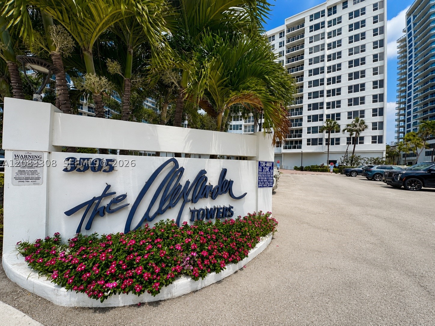 3505 S Ocean Dr 402 Property Photo 2