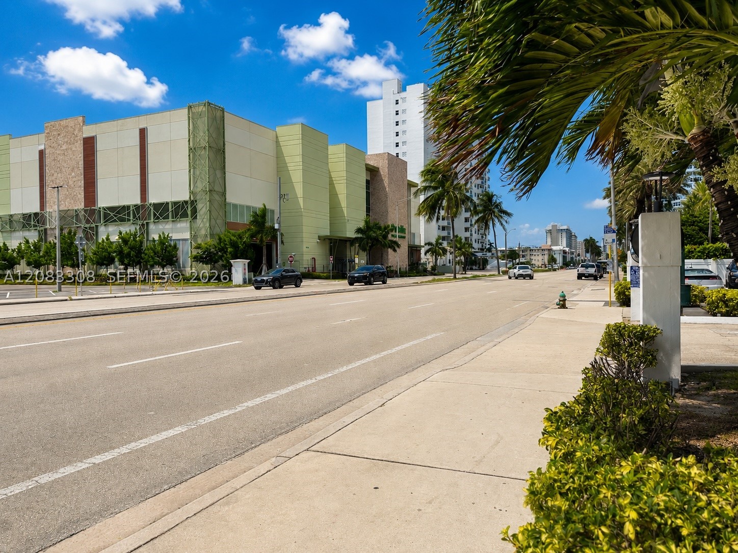 3505 S Ocean Dr 402 Property Photo 8