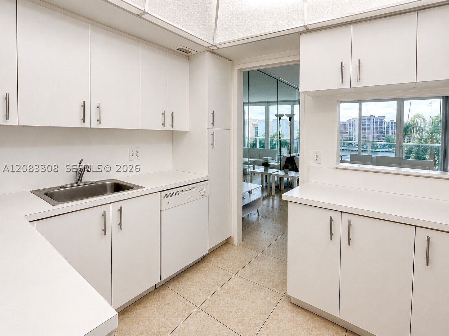 3505 S Ocean Dr 402 Property Photo 20