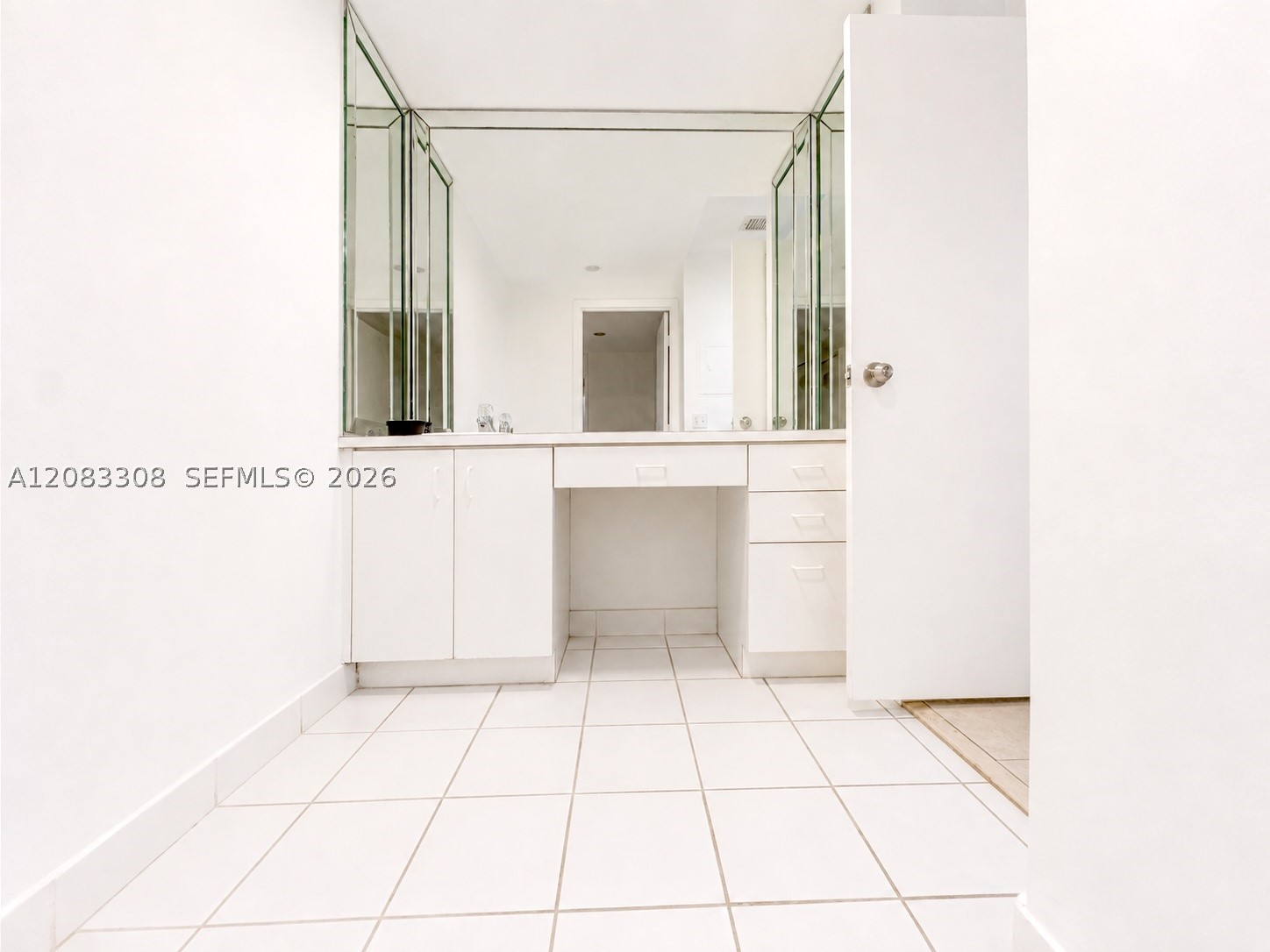 3505 S Ocean Dr 402 Property Photo 35