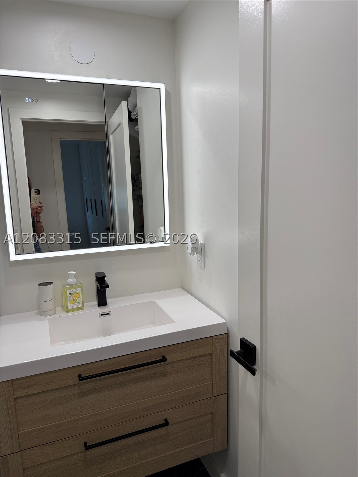 10185 E Collins Ave 822 Property Photo 18