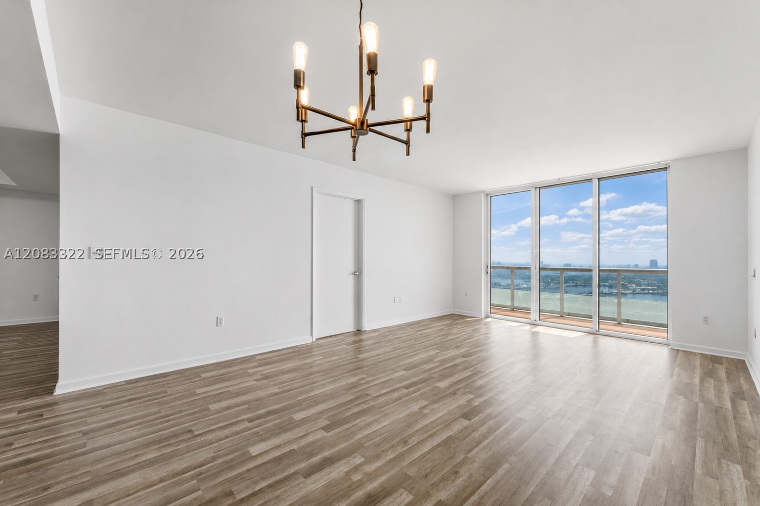 50 Biscayne Blvd 4704 Property Photo 2
