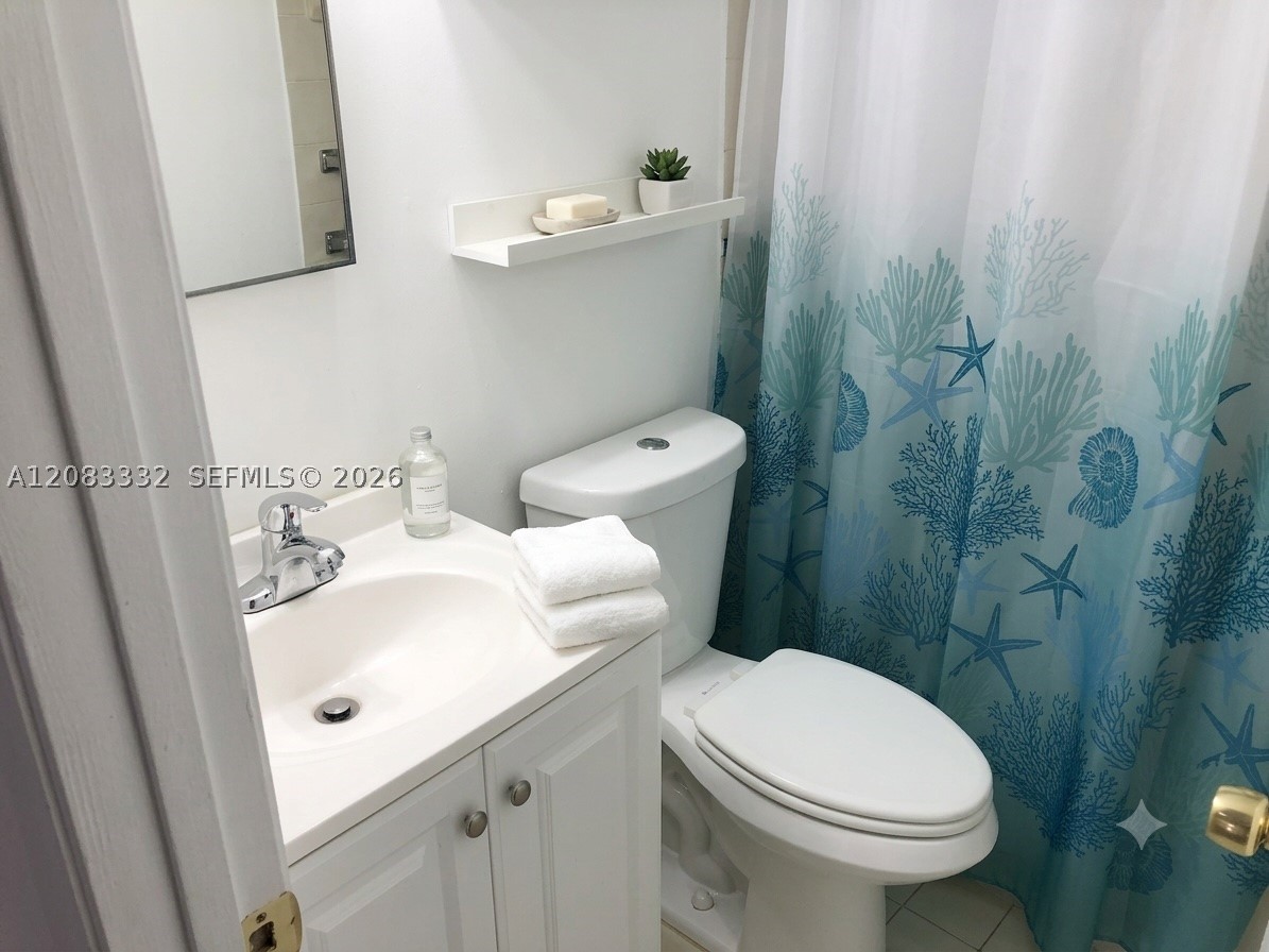 2775 W 62nd St 106 Property Photo 6
