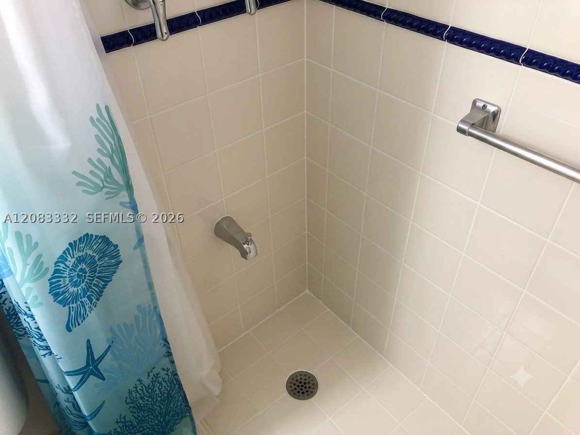 2775 W 62nd St 106 Property Photo 7