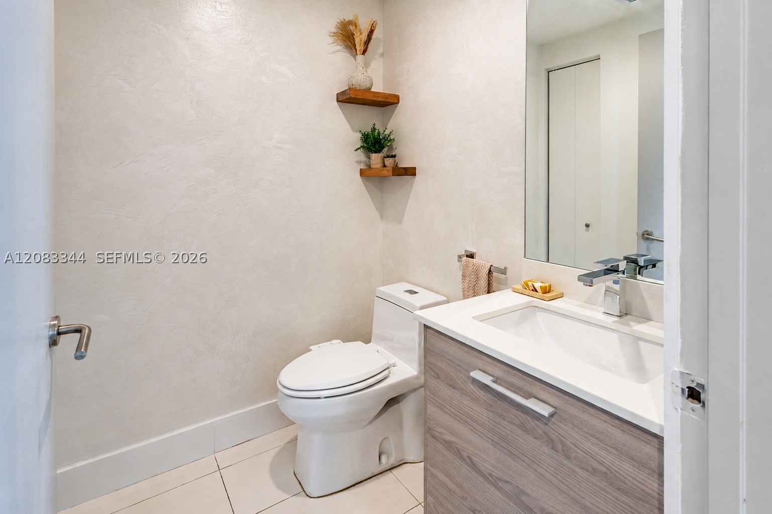 1300 S Miami Ave 2006 Property Photo 24
