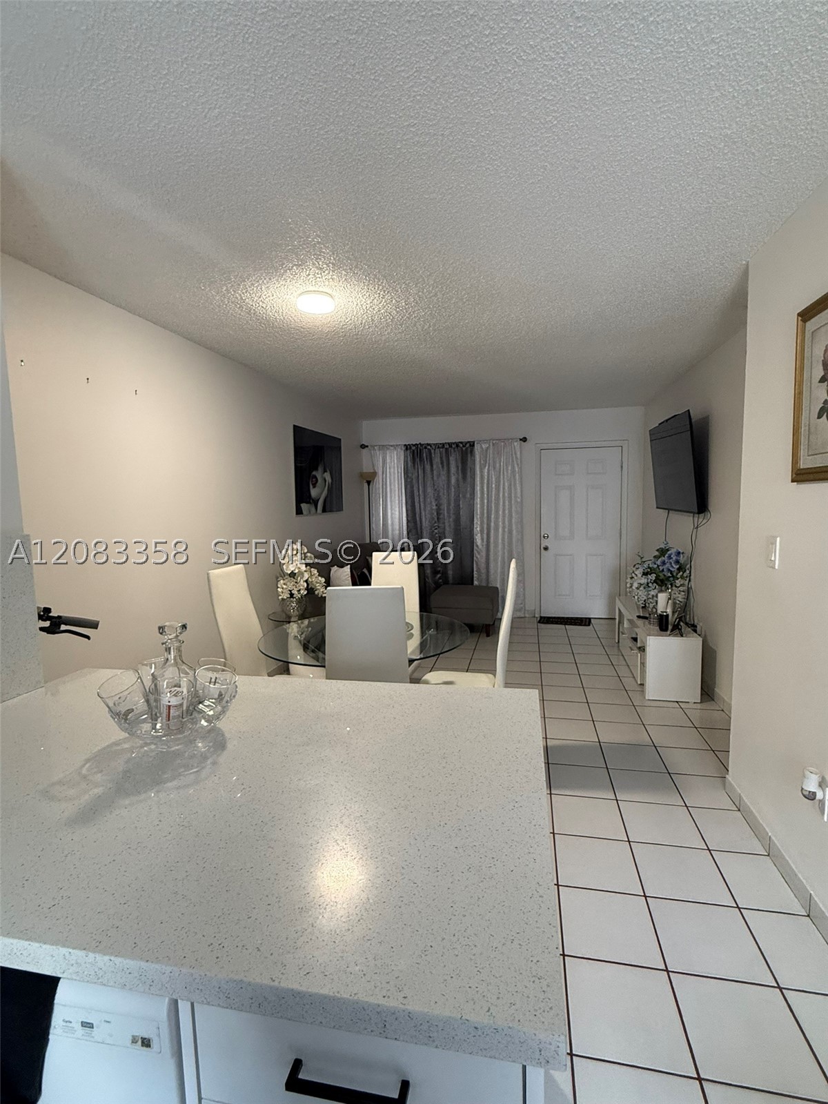 5420 W 21st Ct 211 Property Photo 5