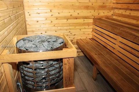 17011 N Bay Rd 716 Property Photo 6