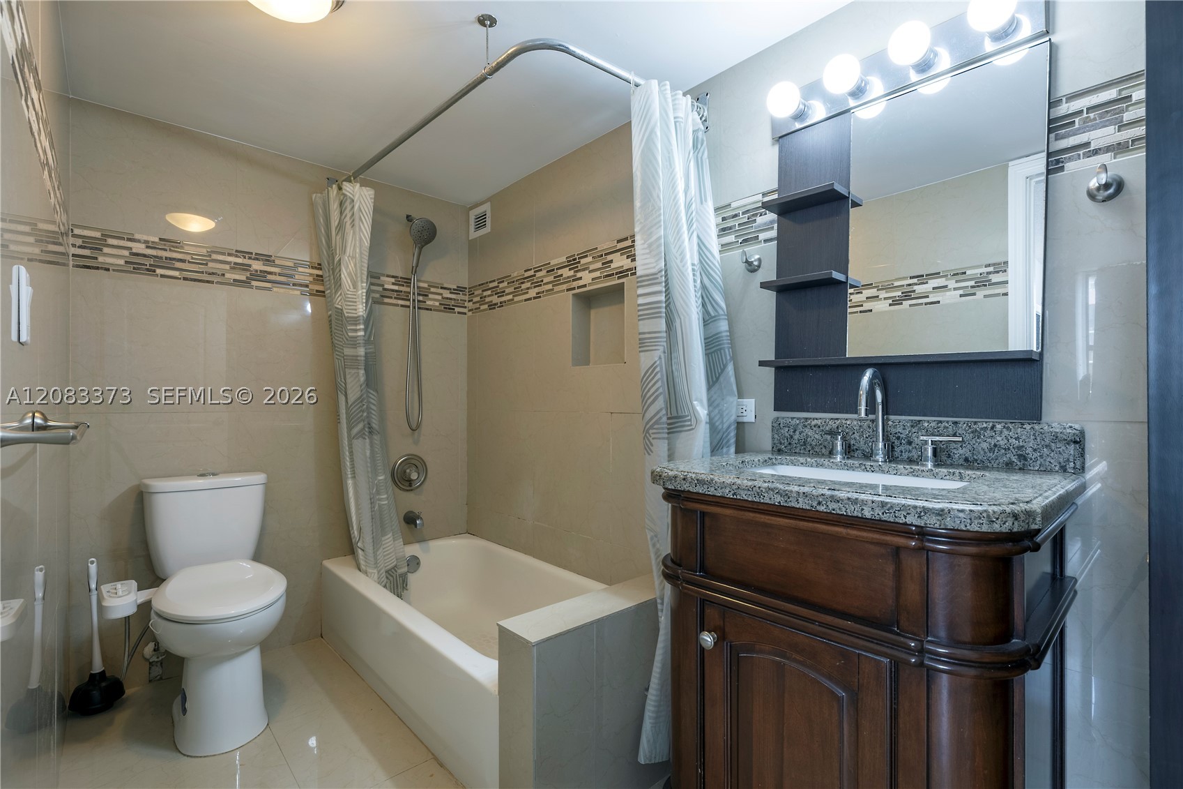 17011 N Bay Rd 716 Property Photo 22