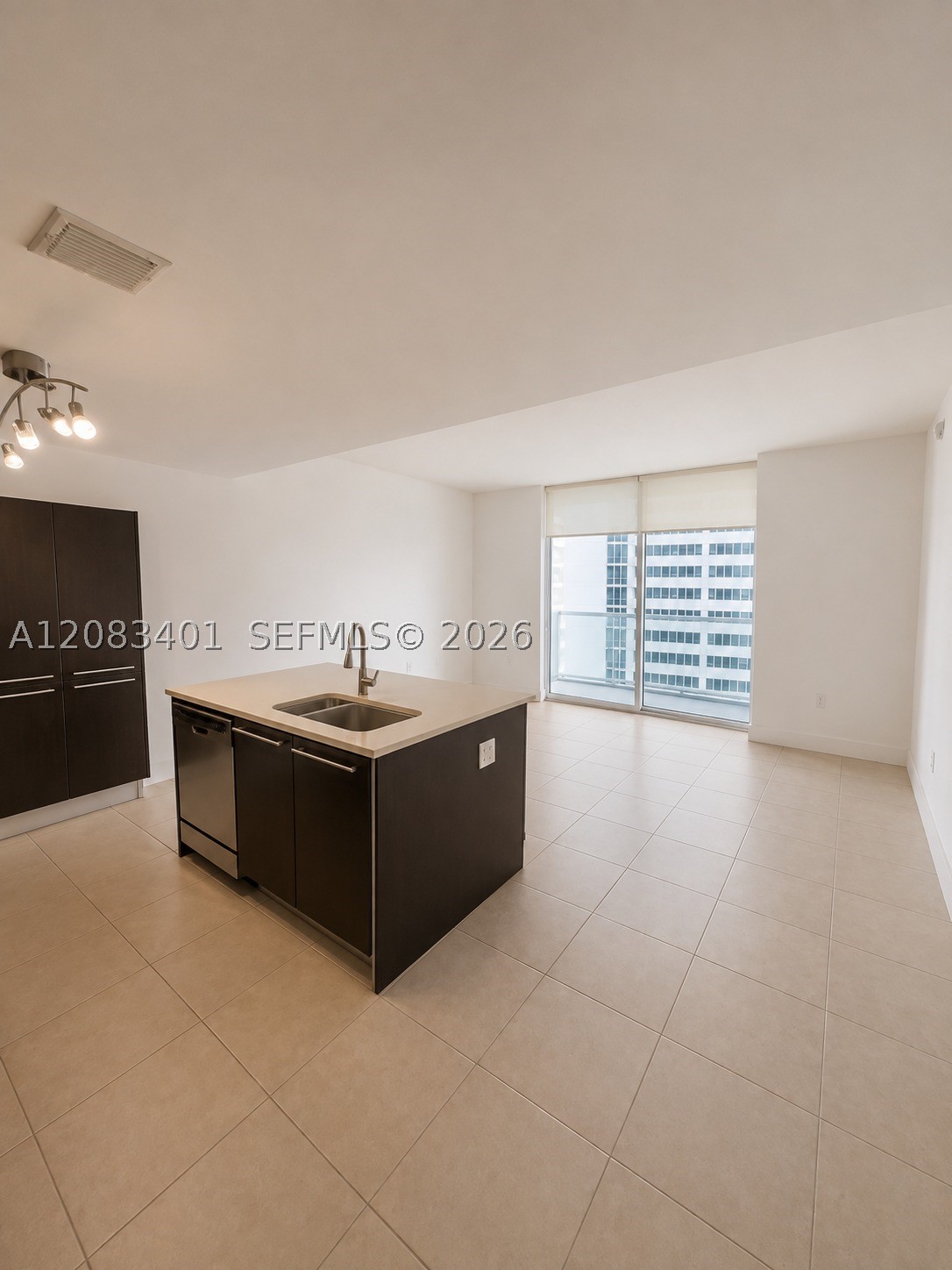 1900 N Bayshore Dr 3007 Property Photo 6